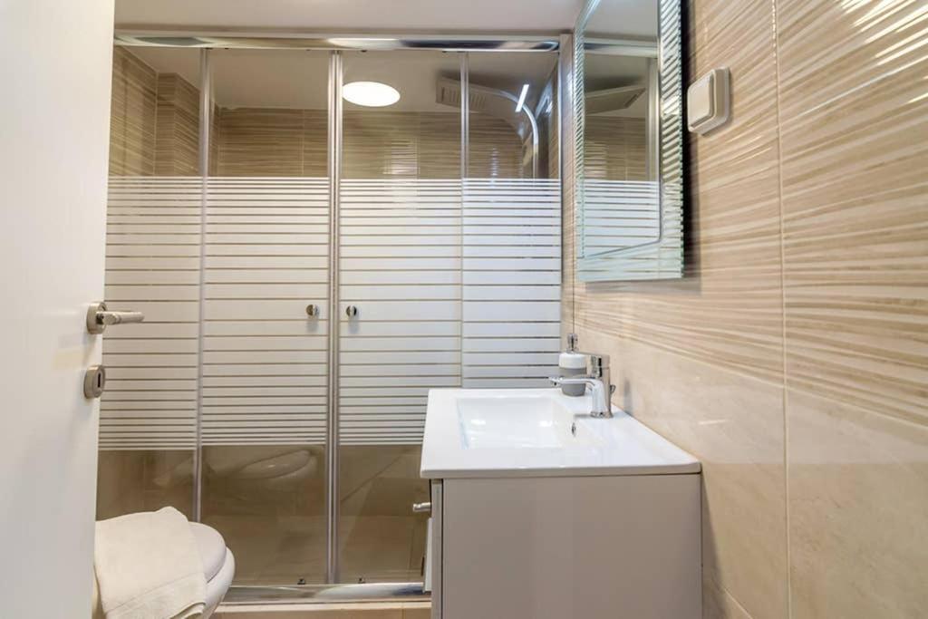 Brand New Decorated Flat For 4 Ppl In Pagrati Leilighet Athen Eksteriør bilde